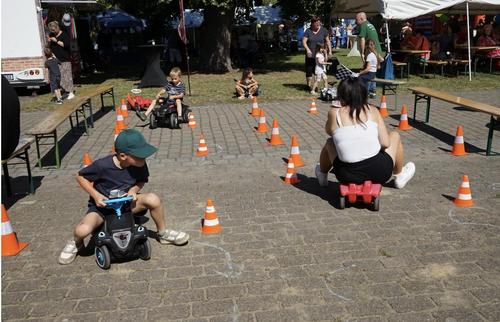 Volle Fahrt voraus beim Kinderfest in Paaren im Glien!