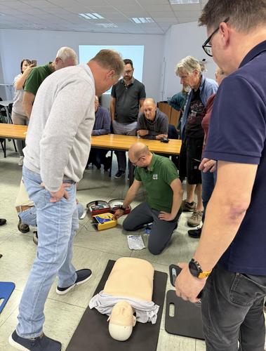 Fahrertreffen & Erste Hilfe beim Bürgerbus Schönwalde-Glien e.V. 